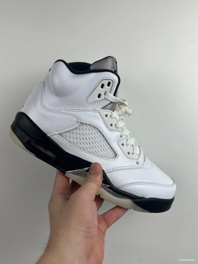 AIR 5 DD0587-110 JORDAN BLACK' 'WHITE RETRO 0927